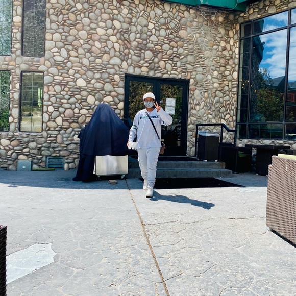 Meet your Posher, Keona - Picture 6 of 8